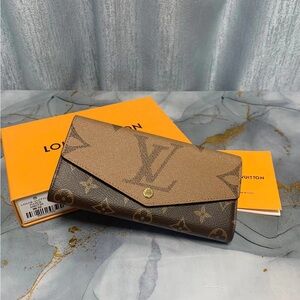 Louis Vuitton Sarah Wallet Monogram Reverse coated canvas